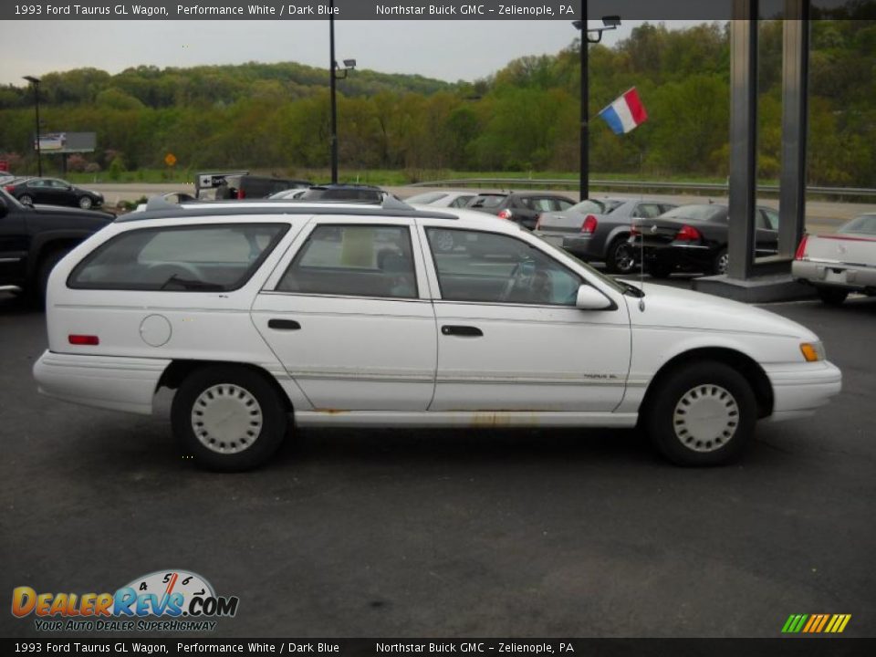 Performance White 1993 Ford Taurus GL Wagon Photo #4