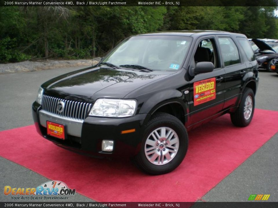 2006 Mercury Mariner Convenience 4WD Black / Black/Light Parchment Photo #1