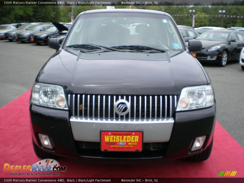2006 Mercury Mariner Convenience 4WD Black / Black/Light Parchment Photo #4