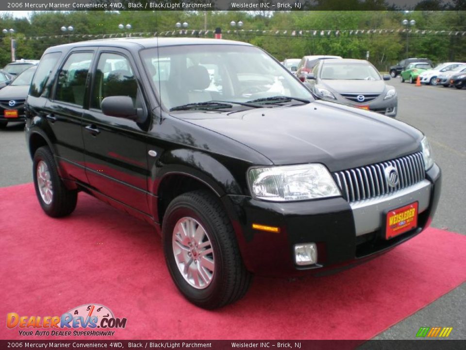2006 Mercury Mariner Convenience 4WD Black / Black/Light Parchment Photo #5