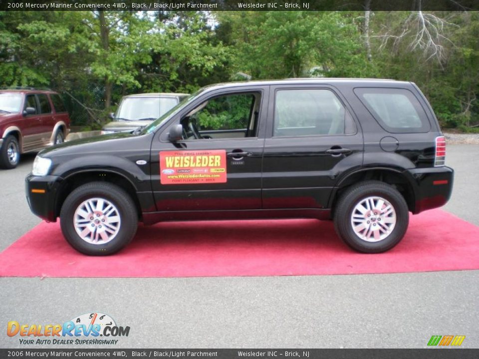 2006 Mercury Mariner Convenience 4WD Black / Black/Light Parchment Photo #9