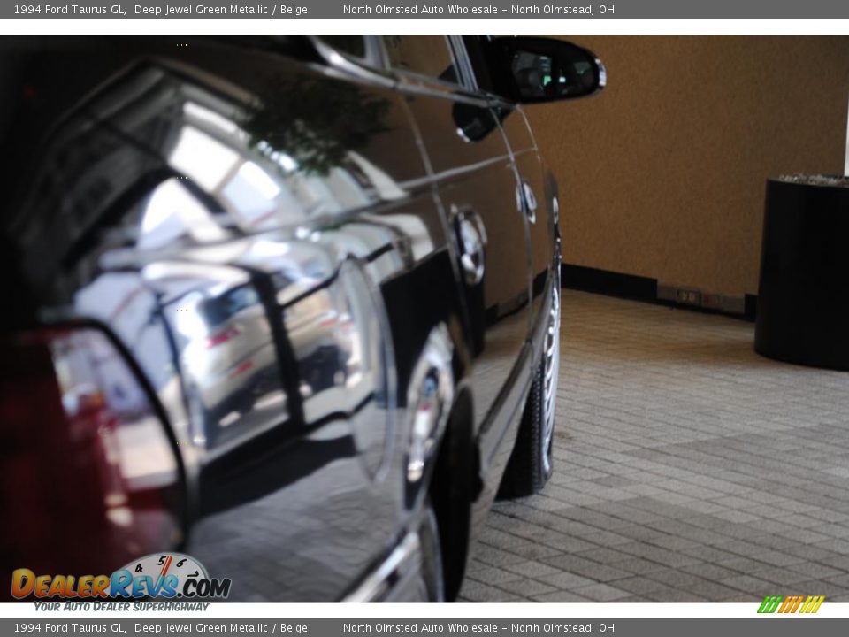 1994 Ford Taurus GL Deep Jewel Green Metallic / Beige Photo #9