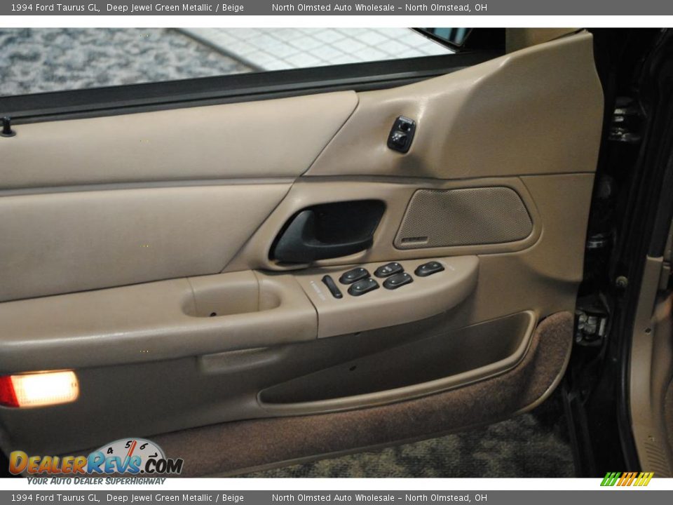 1994 Ford Taurus GL Deep Jewel Green Metallic / Beige Photo #17