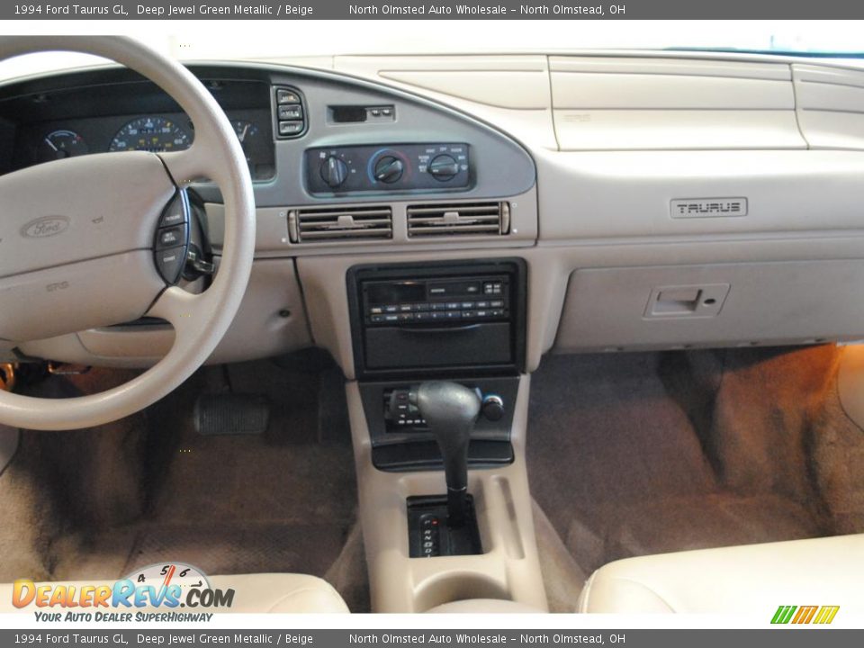 1994 Ford Taurus GL Deep Jewel Green Metallic / Beige Photo #20