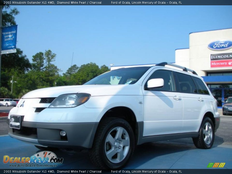 2003 Mitsubishi Outlander XLS 4WD Diamond White Pearl / Charcoal Photo #1