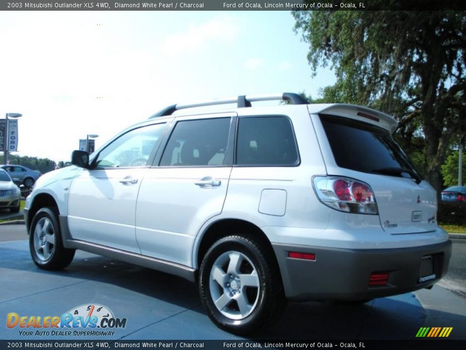 2003 Mitsubishi Outlander XLS 4WD Diamond White Pearl / Charcoal Photo #3