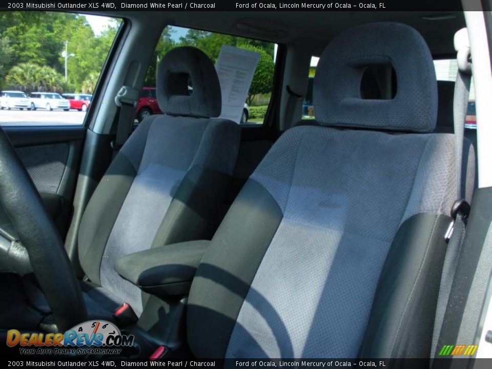 2003 Mitsubishi Outlander XLS 4WD Diamond White Pearl / Charcoal Photo #12