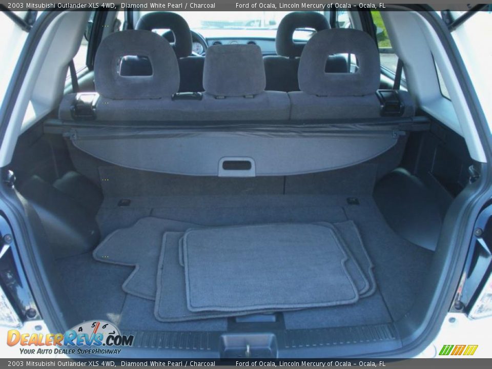 2003 Mitsubishi Outlander XLS 4WD Trunk Photo #22