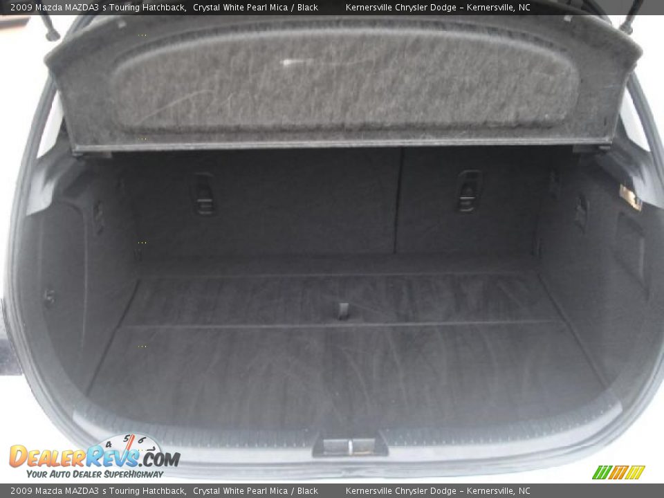 2009 Mazda MAZDA3 s Touring Hatchback Trunk Photo #13