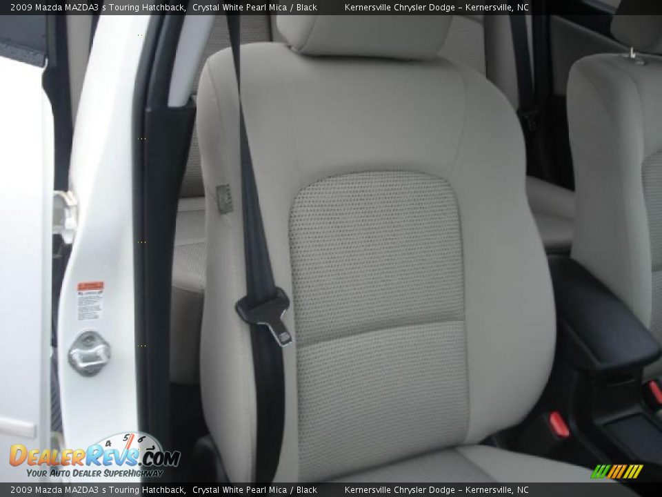 2009 Mazda MAZDA3 s Touring Hatchback Crystal White Pearl Mica / Black Photo #16