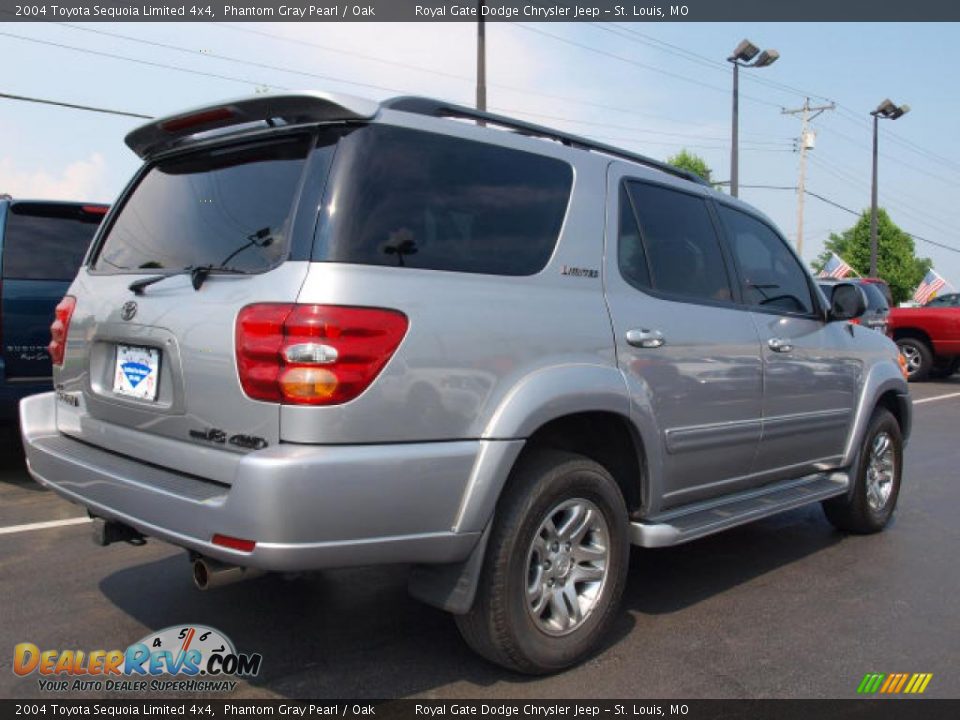 2004 Toyota Sequoia Limited 4x4 Phantom Gray Pearl / Oak Photo #3