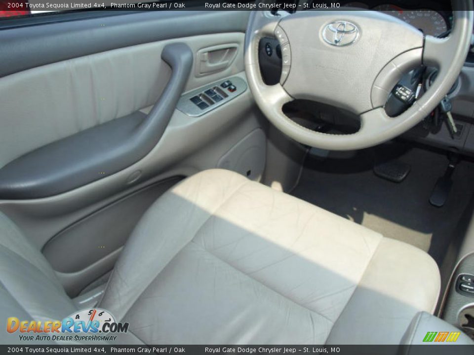 Oak Interior - 2004 Toyota Sequoia Limited 4x4 Photo #11