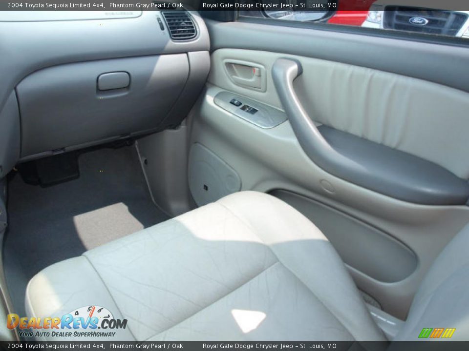 2004 Toyota Sequoia Limited 4x4 Phantom Gray Pearl / Oak Photo #13