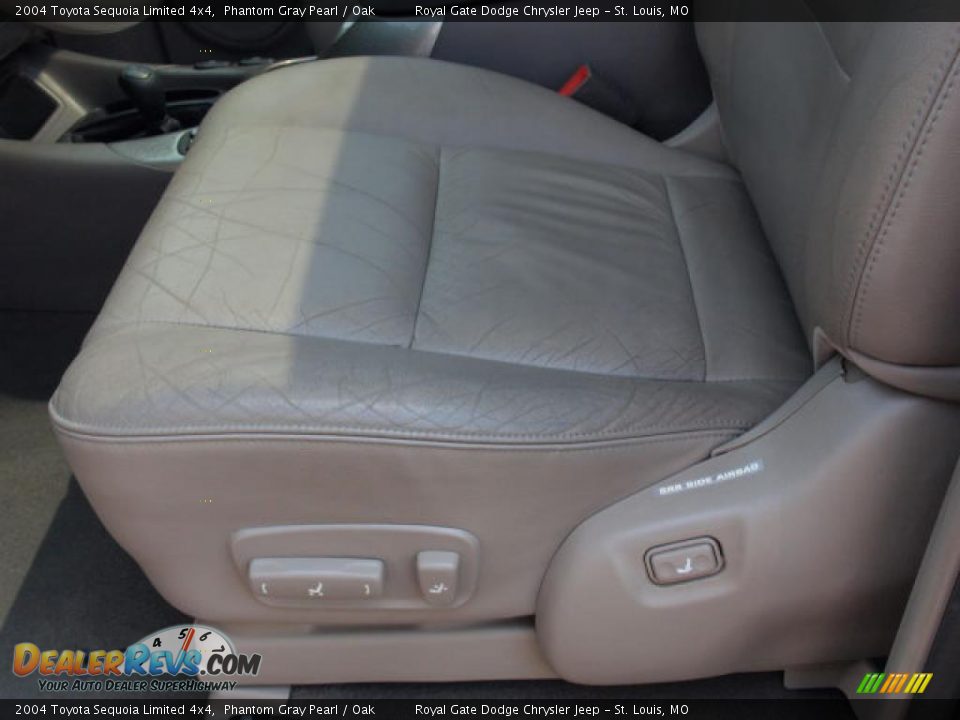 2004 Toyota Sequoia Limited 4x4 Phantom Gray Pearl / Oak Photo #16