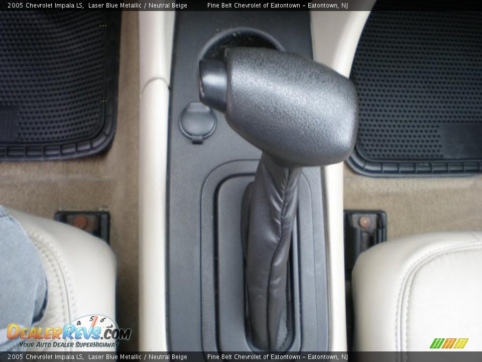 2005 Chevrolet Impala LS Shifter Photo #14