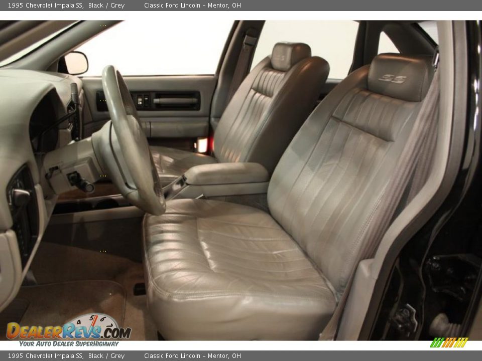 Grey Interior - 1995 Chevrolet Impala SS Photo #7