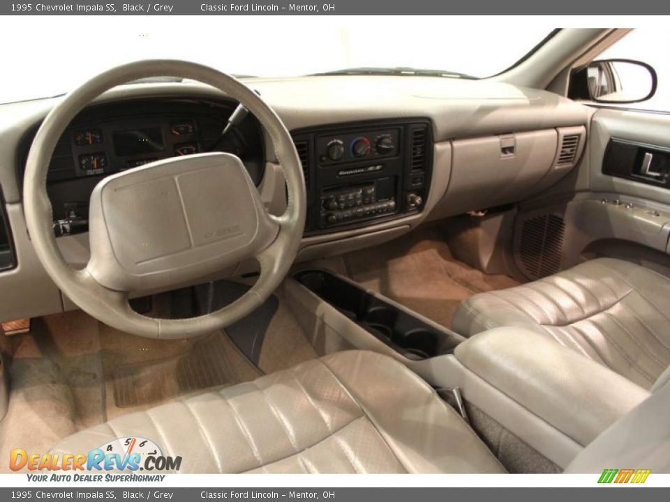 Grey Interior - 1995 Chevrolet Impala SS Photo #9