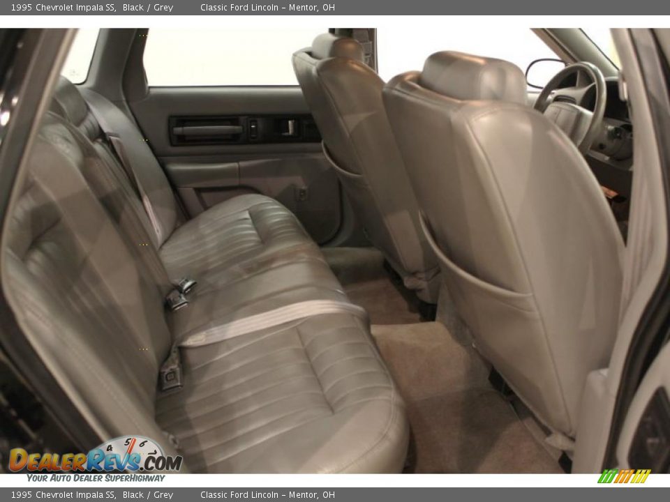 Grey Interior - 1995 Chevrolet Impala SS Photo #13