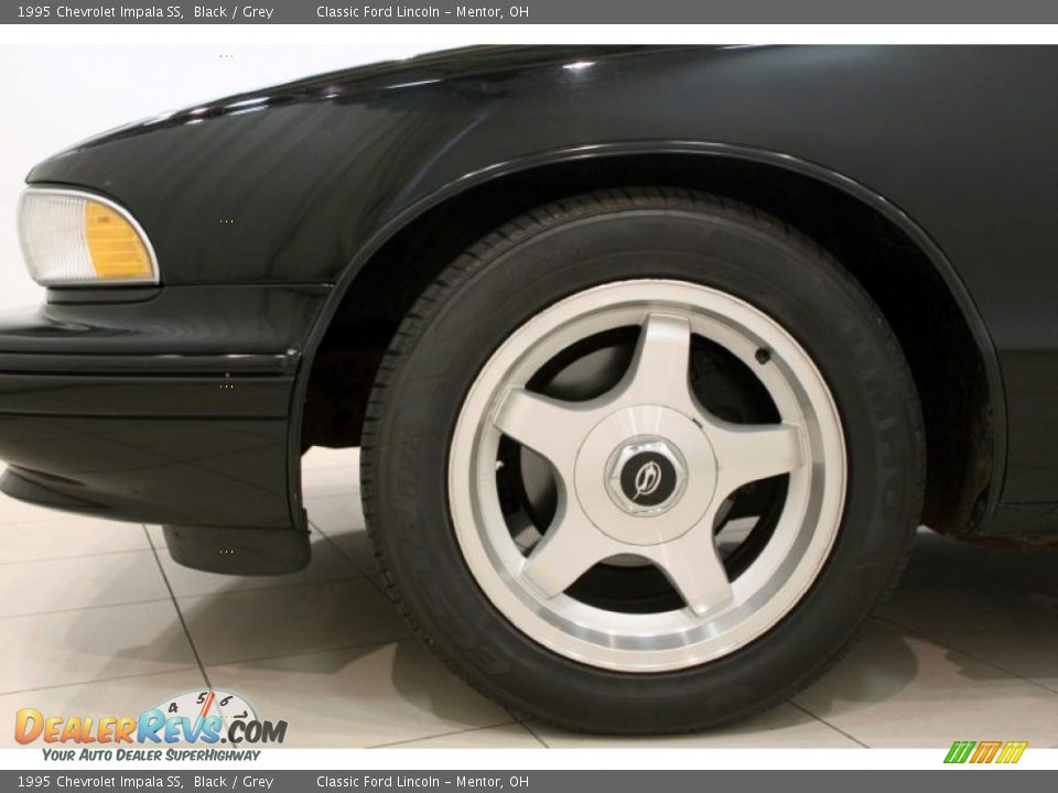 1995 Chevrolet Impala SS Wheel Photo #18