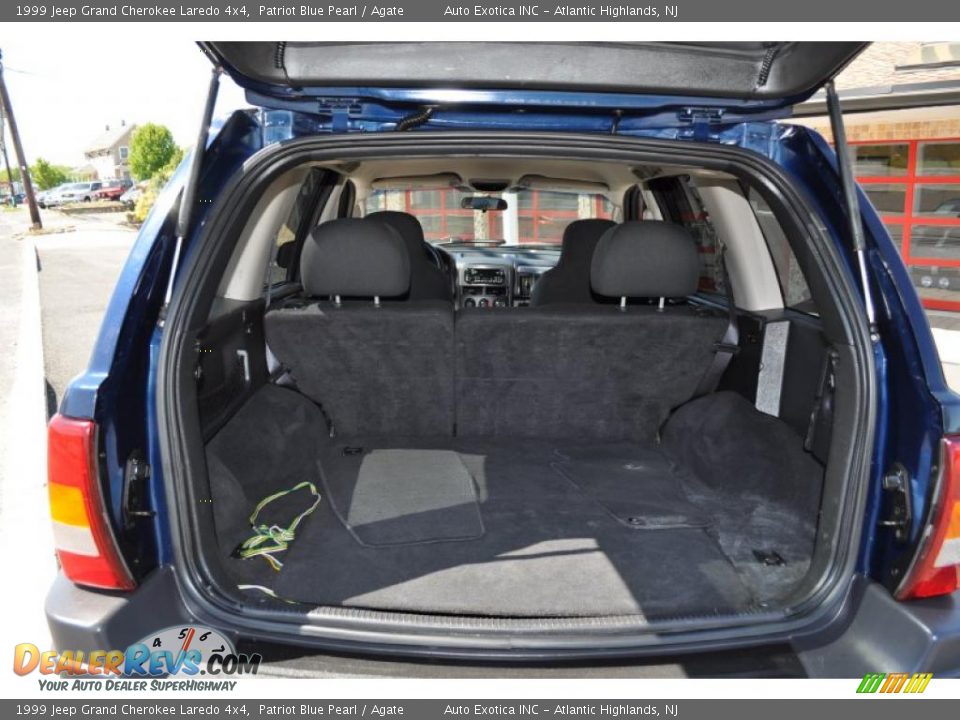 1999 Jeep Grand Cherokee Laredo 4x4 Patriot Blue Pearl / Agate Photo #8