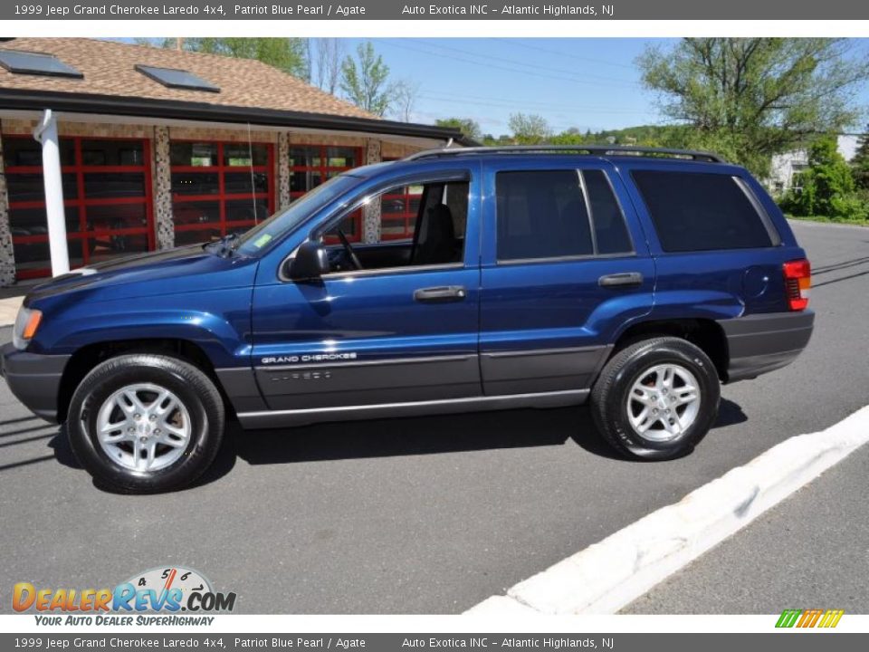 1999 Jeep Grand Cherokee Laredo 4x4 Patriot Blue Pearl / Agate Photo #32