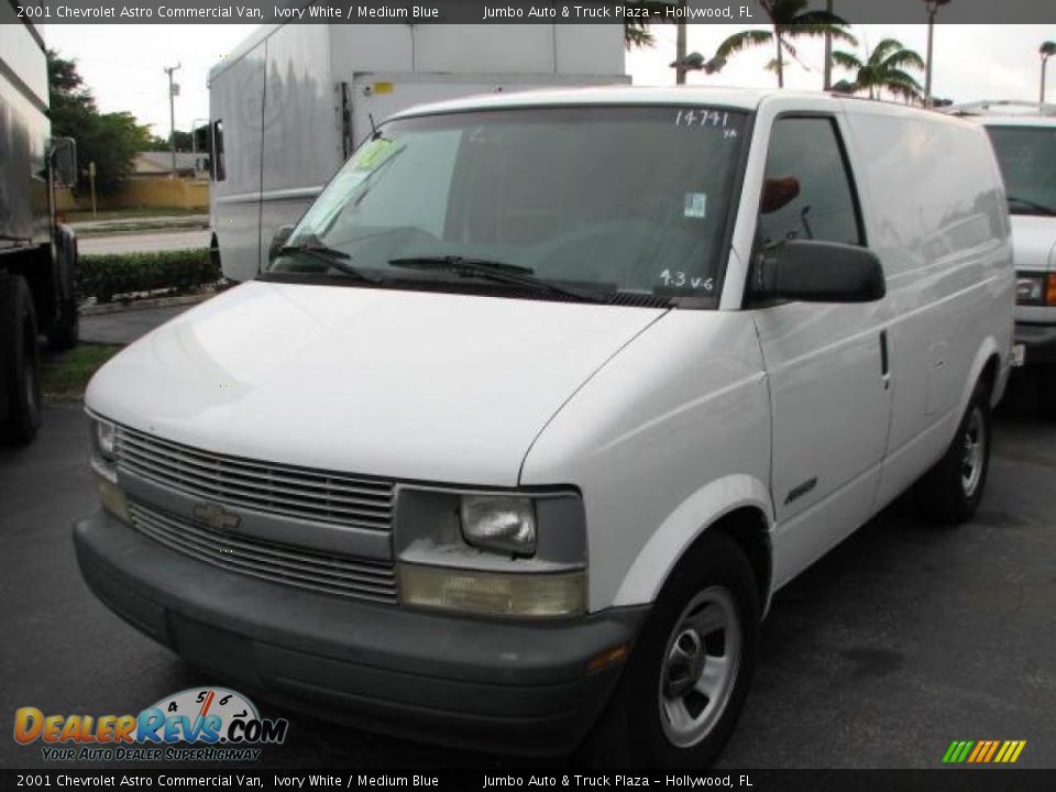 2001 Chevrolet Astro Commercial Van Ivory White / Medium Blue Photo #5