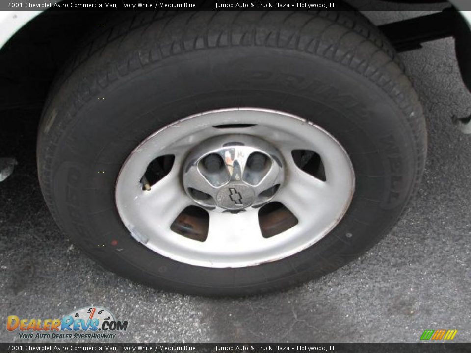 2001 Chevrolet Astro Commercial Van Ivory White / Medium Blue Photo #18