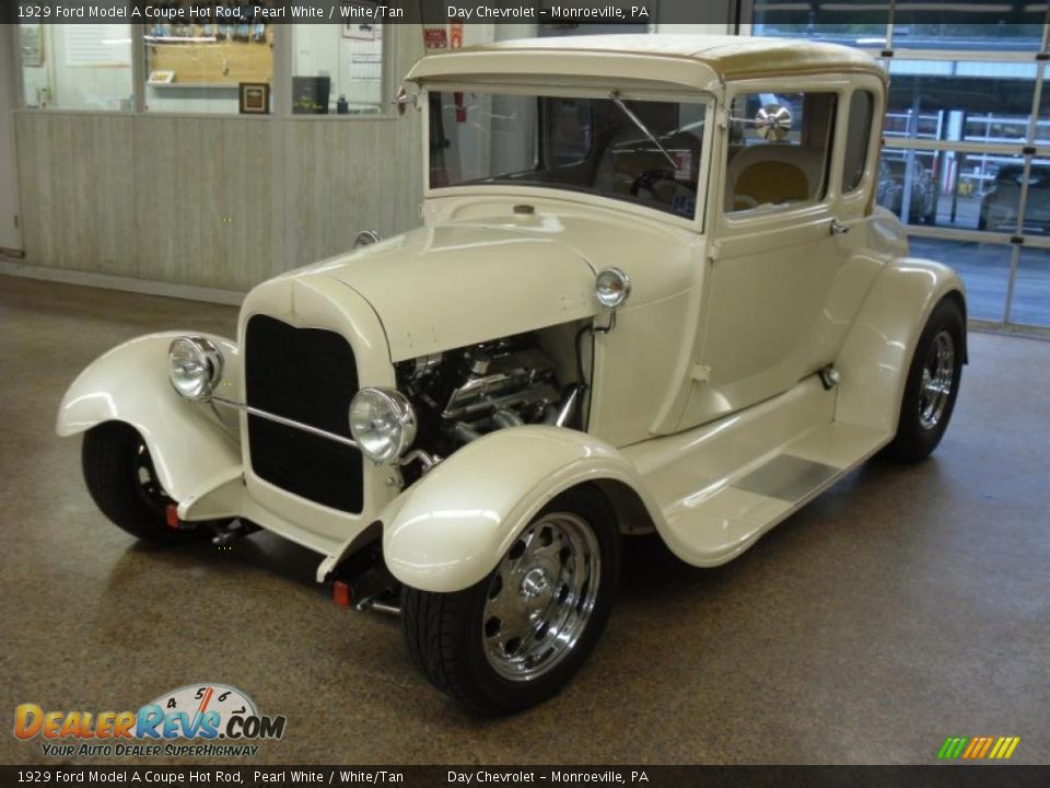 Front 3/4 View of 1929 Ford Model A Coupe Hot Rod Photo #1