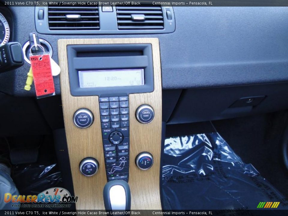 2011 Volvo C70 T5 Ice White / Soverign Hide Cacao Brown Leather/Off Black Photo #8