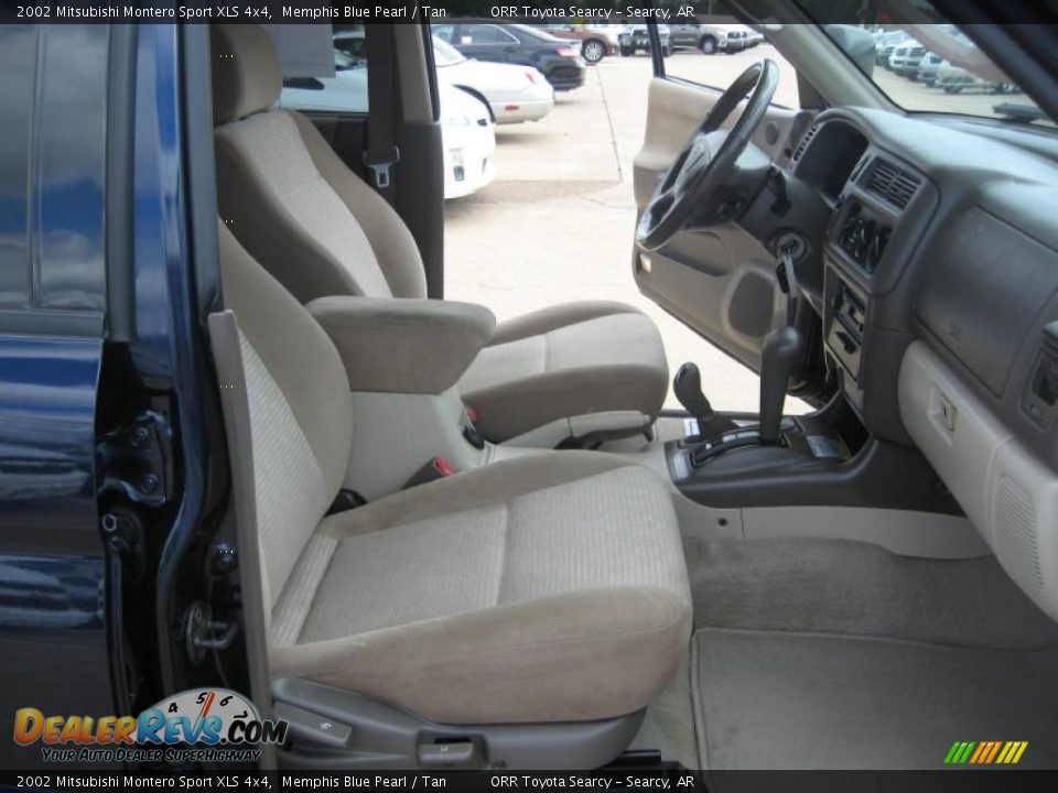 Tan Interior - 2002 Mitsubishi Montero Sport XLS 4x4 Photo #18