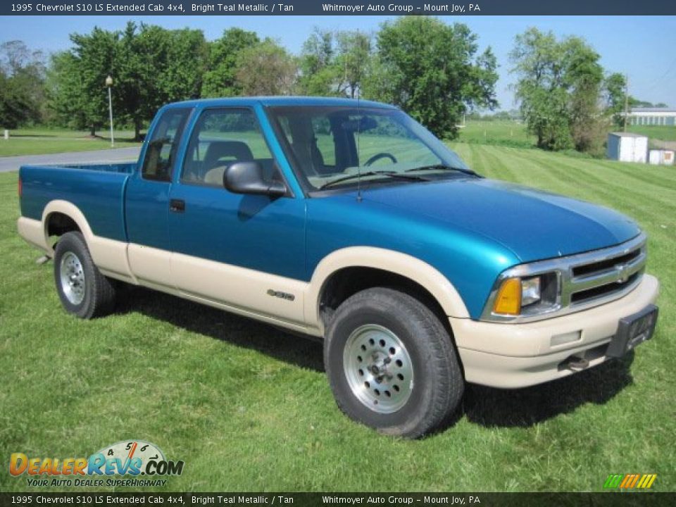 1995 Chevrolet S10 LS Extended Cab 4x4 Bright Teal Metallic / Tan Photo #1