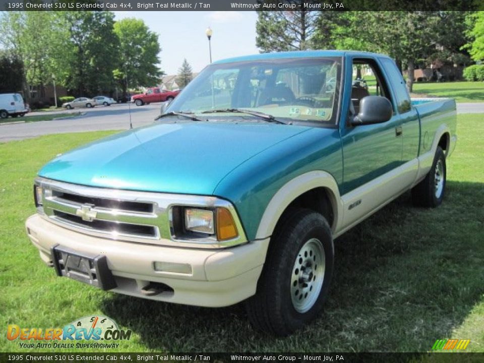 1995 Chevrolet S10 LS Extended Cab 4x4 Bright Teal Metallic / Tan Photo #3