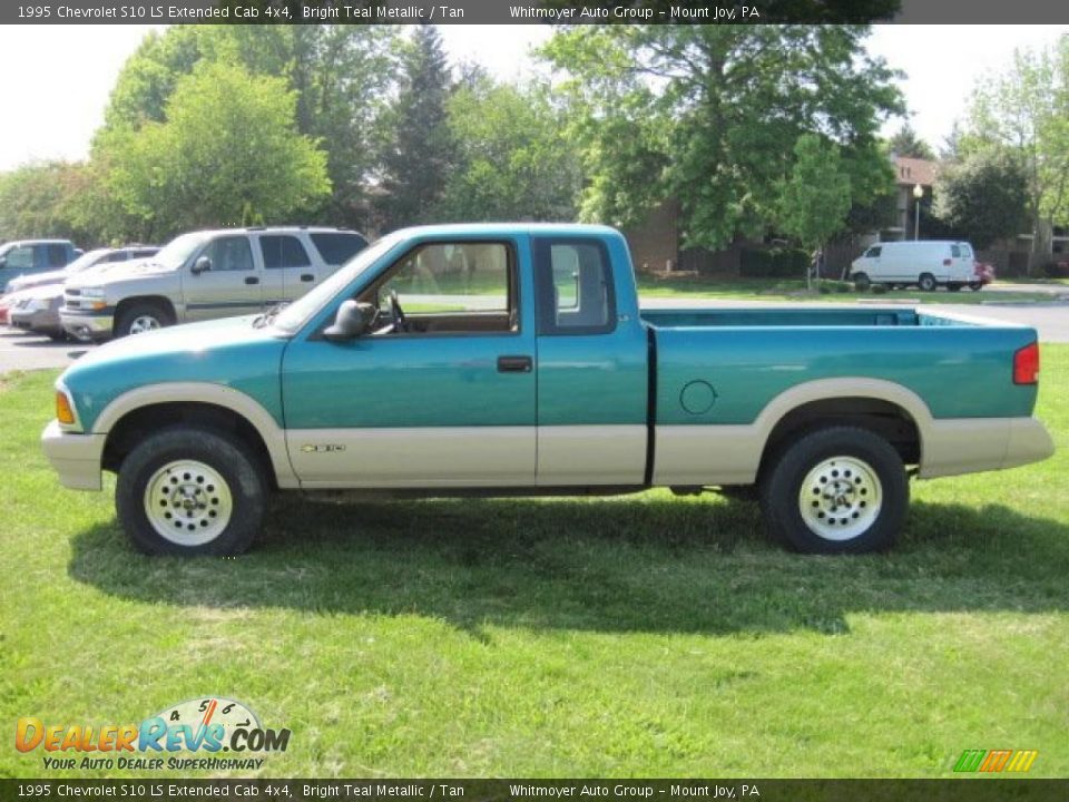 1995 Chevrolet S10 LS Extended Cab 4x4 Bright Teal Metallic / Tan Photo #5