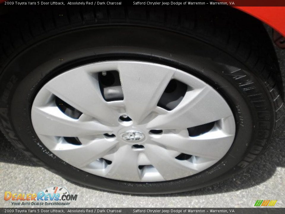 2009 Toyota Yaris 5 Door Liftback Absolutely Red / Dark Charcoal Photo #6