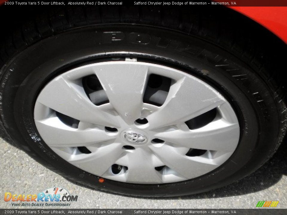 2009 Toyota Yaris 5 Door Liftback Absolutely Red / Dark Charcoal Photo #7