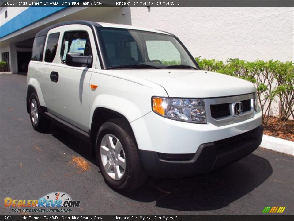 Front 3/4 View of 2011 Honda Element EX 4WD Photo #1