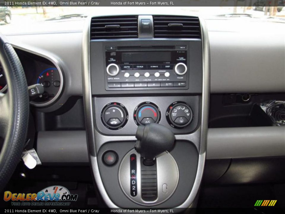 Controls of 2011 Honda Element EX 4WD Photo #6