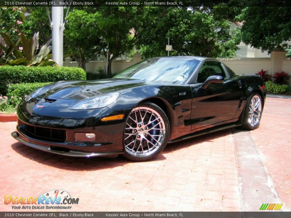 Front 3/4 View of 2010 Chevrolet Corvette ZR1 Photo #3