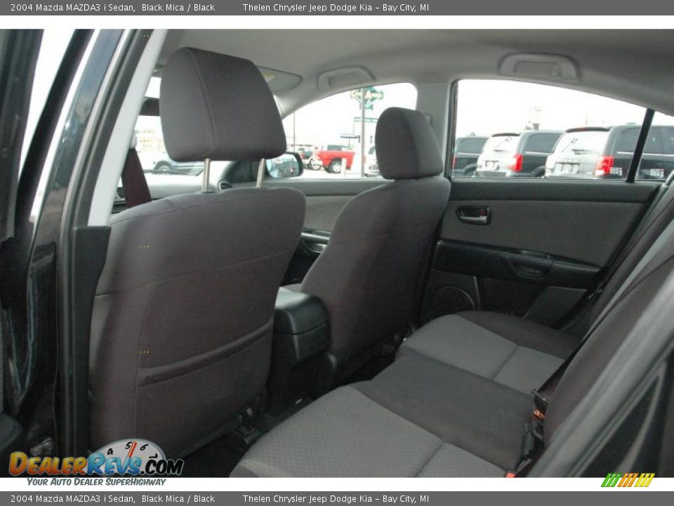 2004 Mazda MAZDA3 i Sedan Black Mica / Black Photo #9