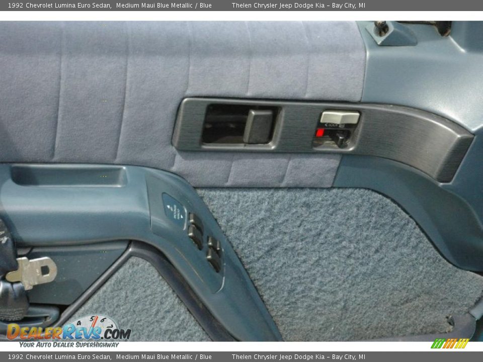 1992 Chevrolet Lumina Euro Sedan Medium Maui Blue Metallic / Blue Photo #11