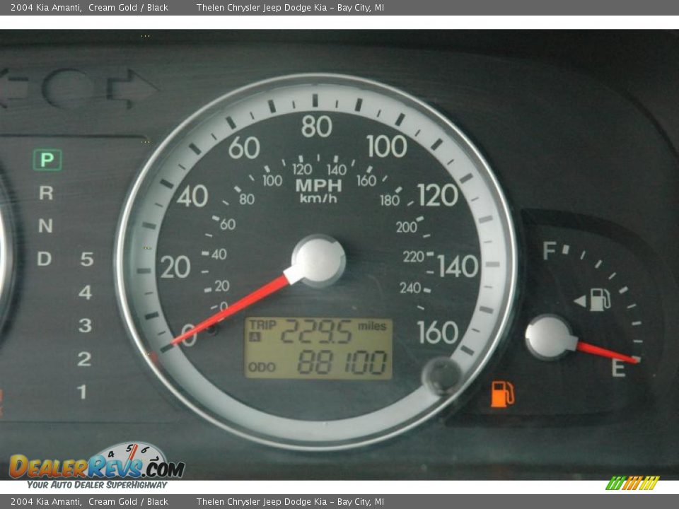 2004 Kia Amanti Cream Gold / Black Photo #10