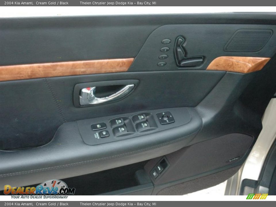 2004 Kia Amanti Cream Gold / Black Photo #11