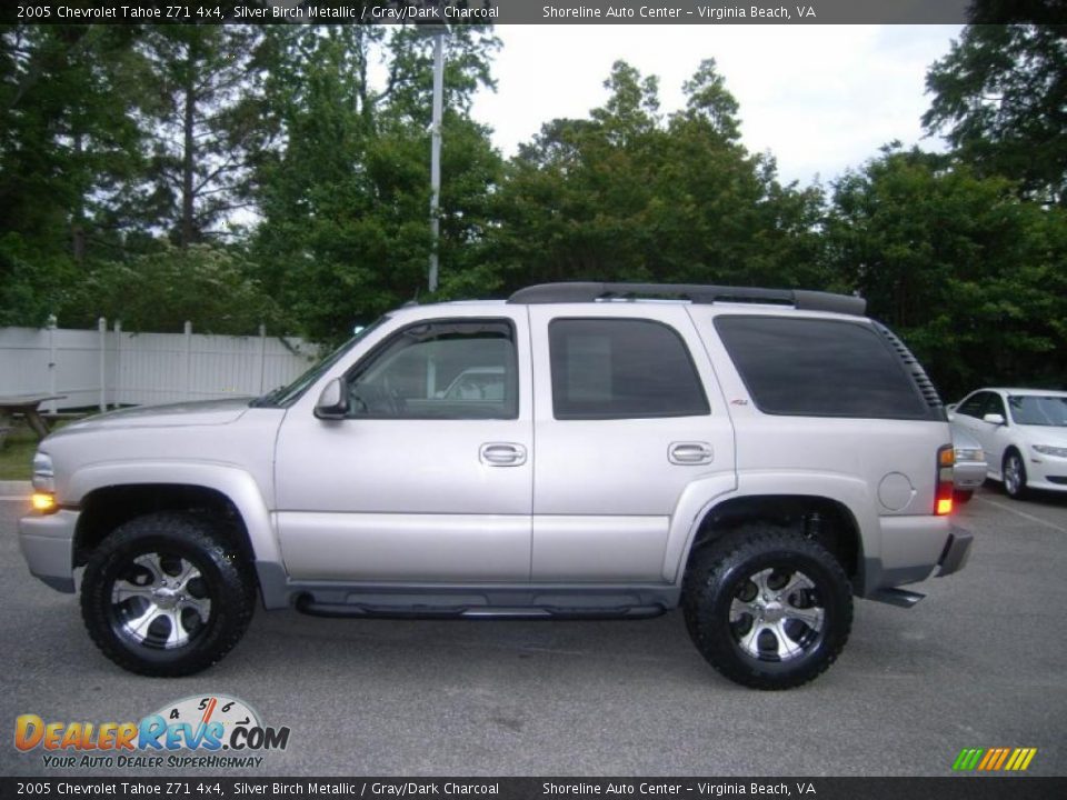 2005 Chevrolet Tahoe Z71 4x4 Silver Birch Metallic / Gray/Dark Charcoal Photo #2