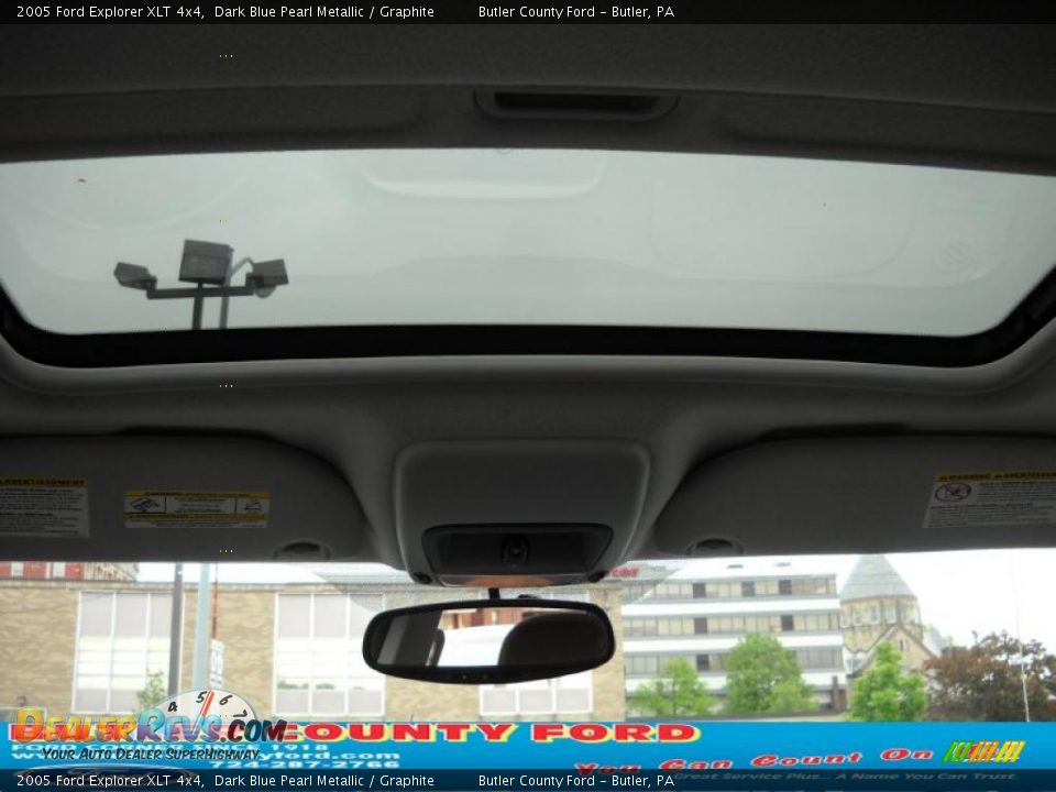 2005 Ford Explorer XLT 4x4 Dark Blue Pearl Metallic / Graphite Photo #12