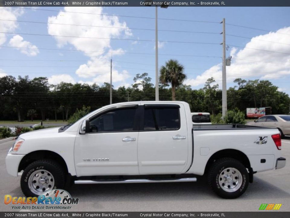 White 2007 Nissan Titan LE Crew Cab 4x4 Photo #2