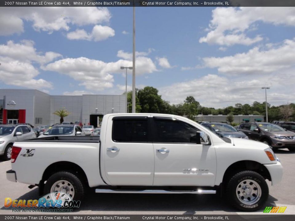 White 2007 Nissan Titan LE Crew Cab 4x4 Photo #12