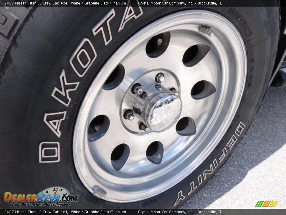 Custom Wheels of 2007 Nissan Titan LE Crew Cab 4x4 Photo #21