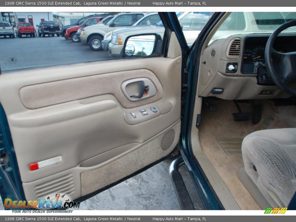 Door Panel of 1998 GMC Sierra 1500 SLE Extended Cab Photo #17