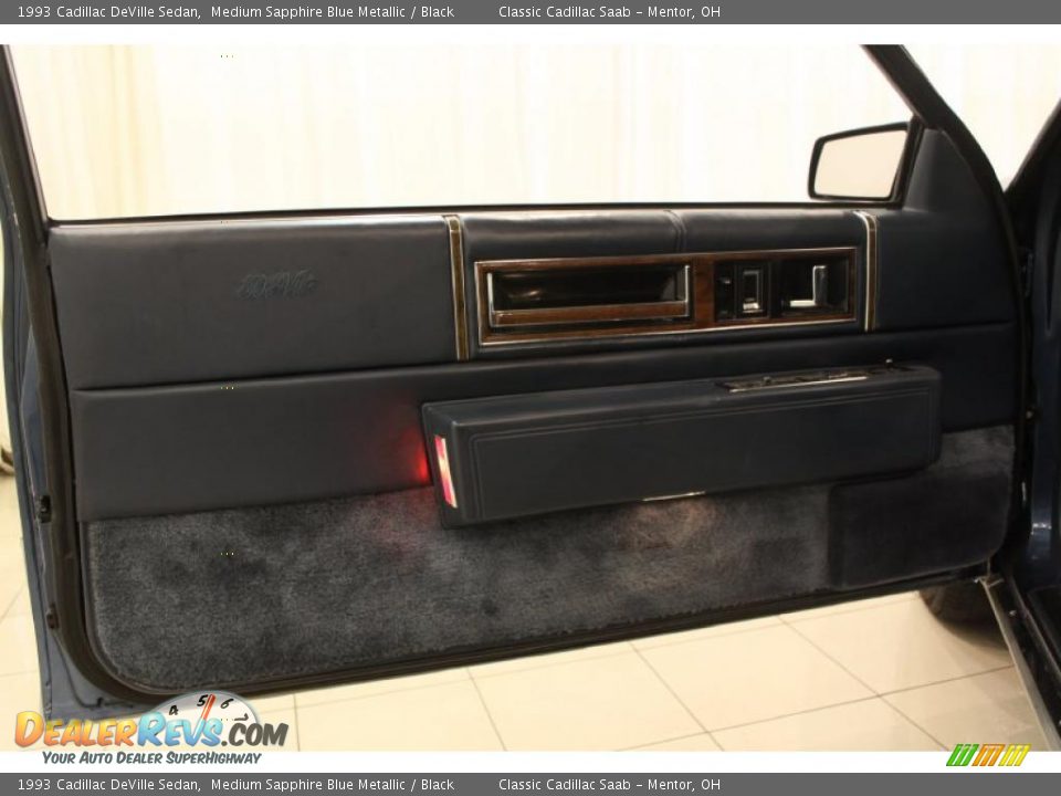 Door Panel of 1993 Cadillac DeVille Sedan Photo #5
