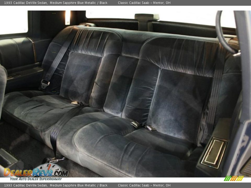 Black Interior - 1993 Cadillac DeVille Sedan Photo #16